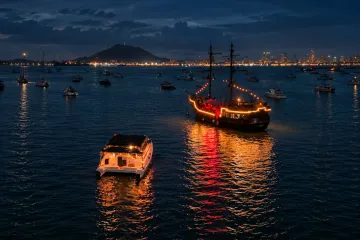 Paseo en Catamarán Tiki Bar por la Calzada de Amador con Bebida Incluida